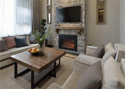 芬馥清风里，不竞繁华美寻